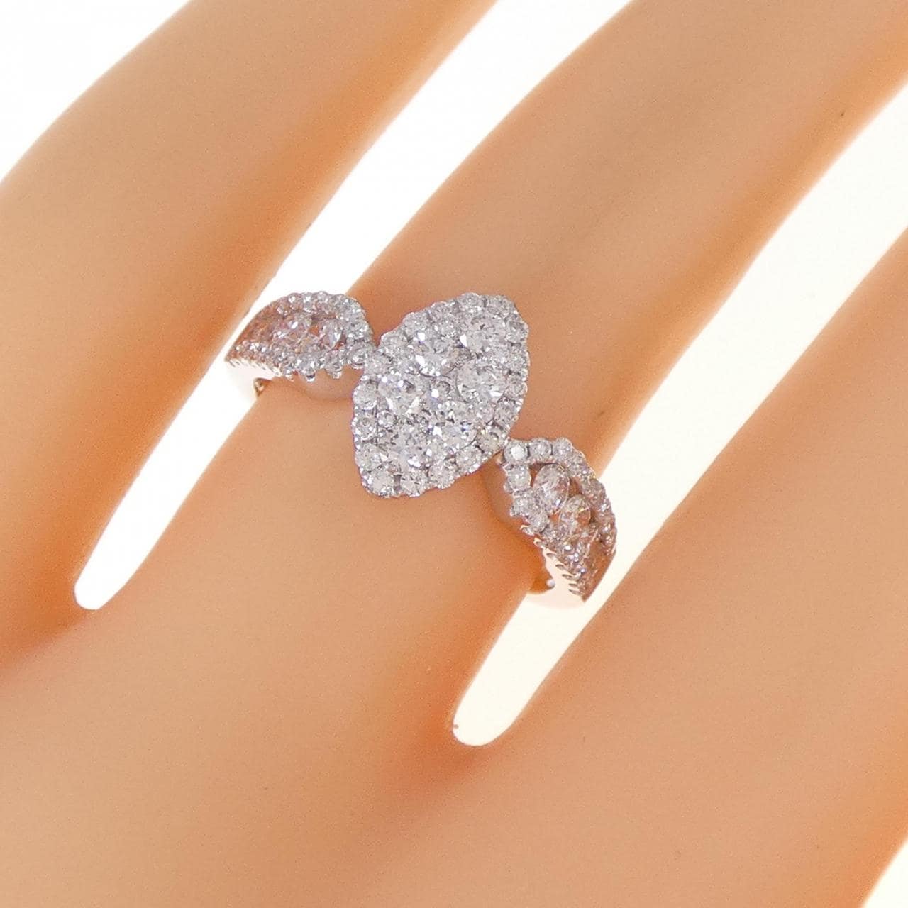 750WG ダイヤモンド リング 0.85CT