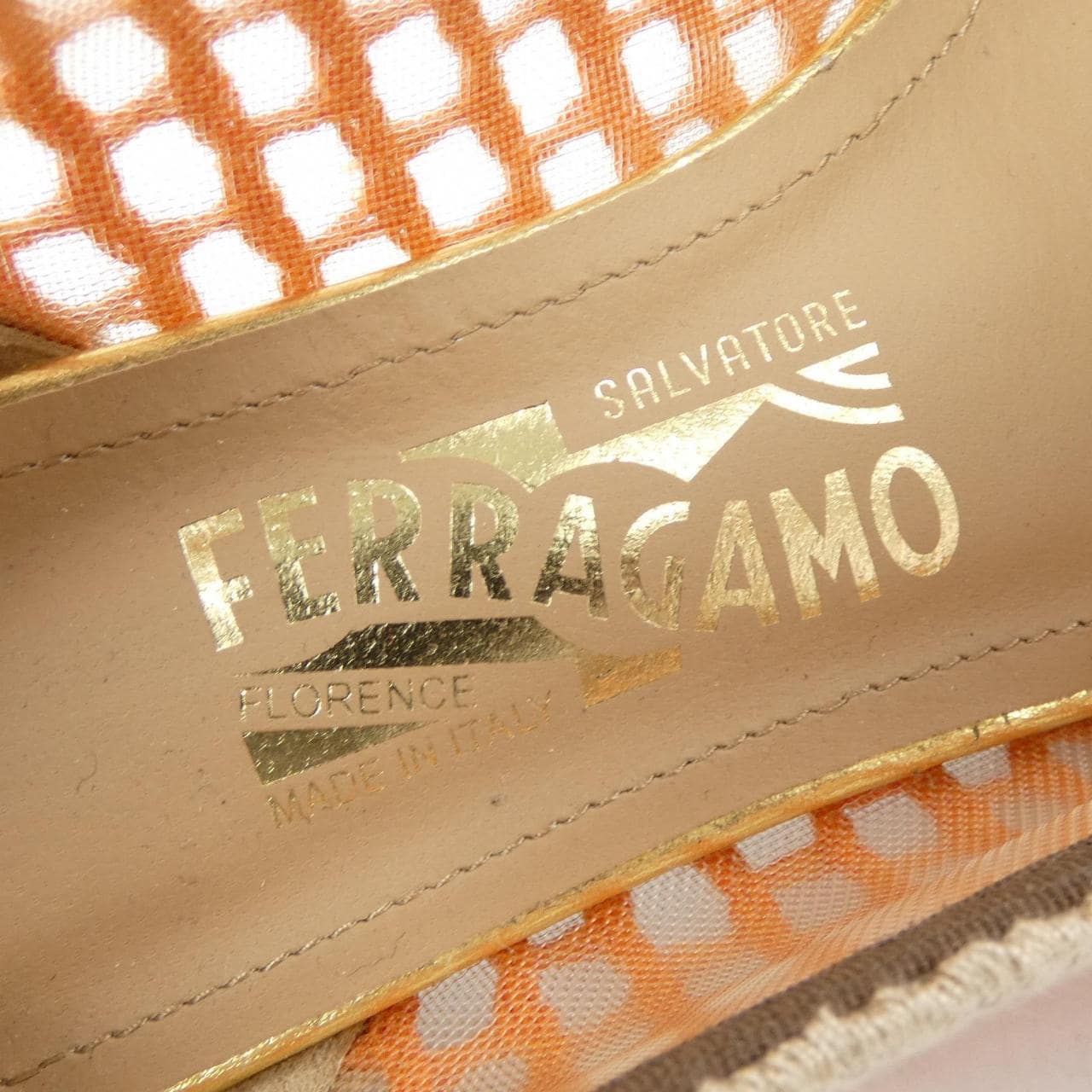 サルヴァトーレフェラガモ SALVATORE FERRAGAMO パンプス