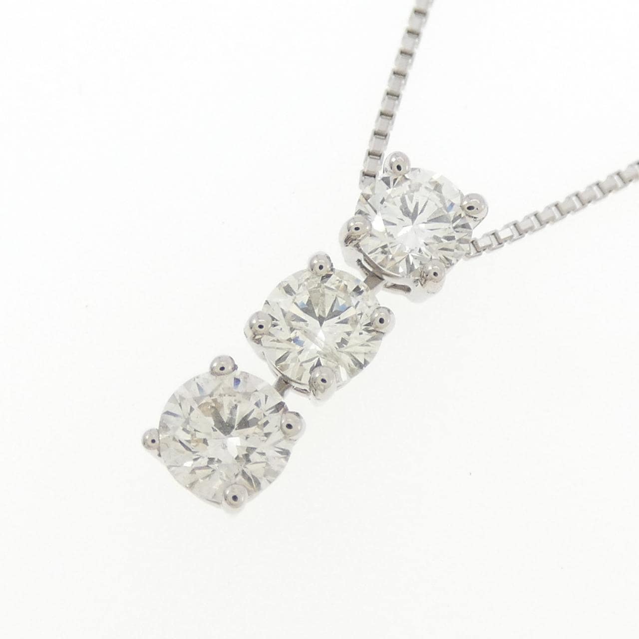 PT900/PT850 スリーストーン ダイヤモンド ネックレス 1.03CT