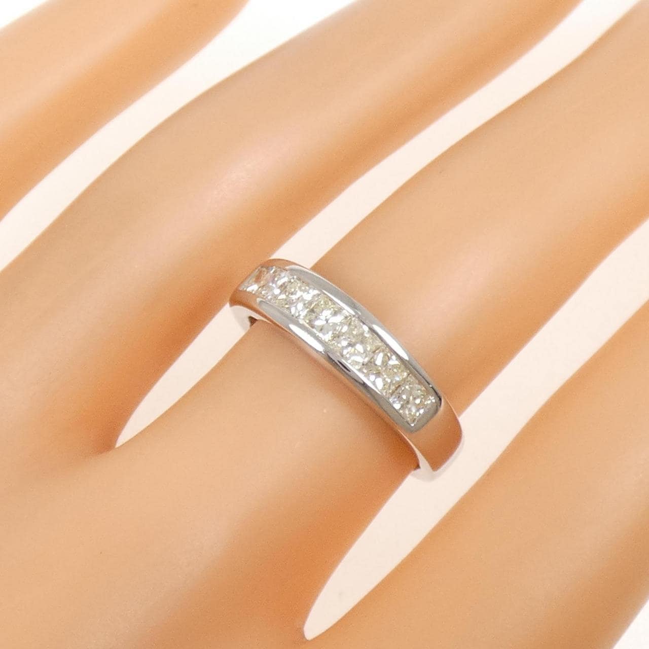 PT900 ダイヤモンド リング 1.00CT