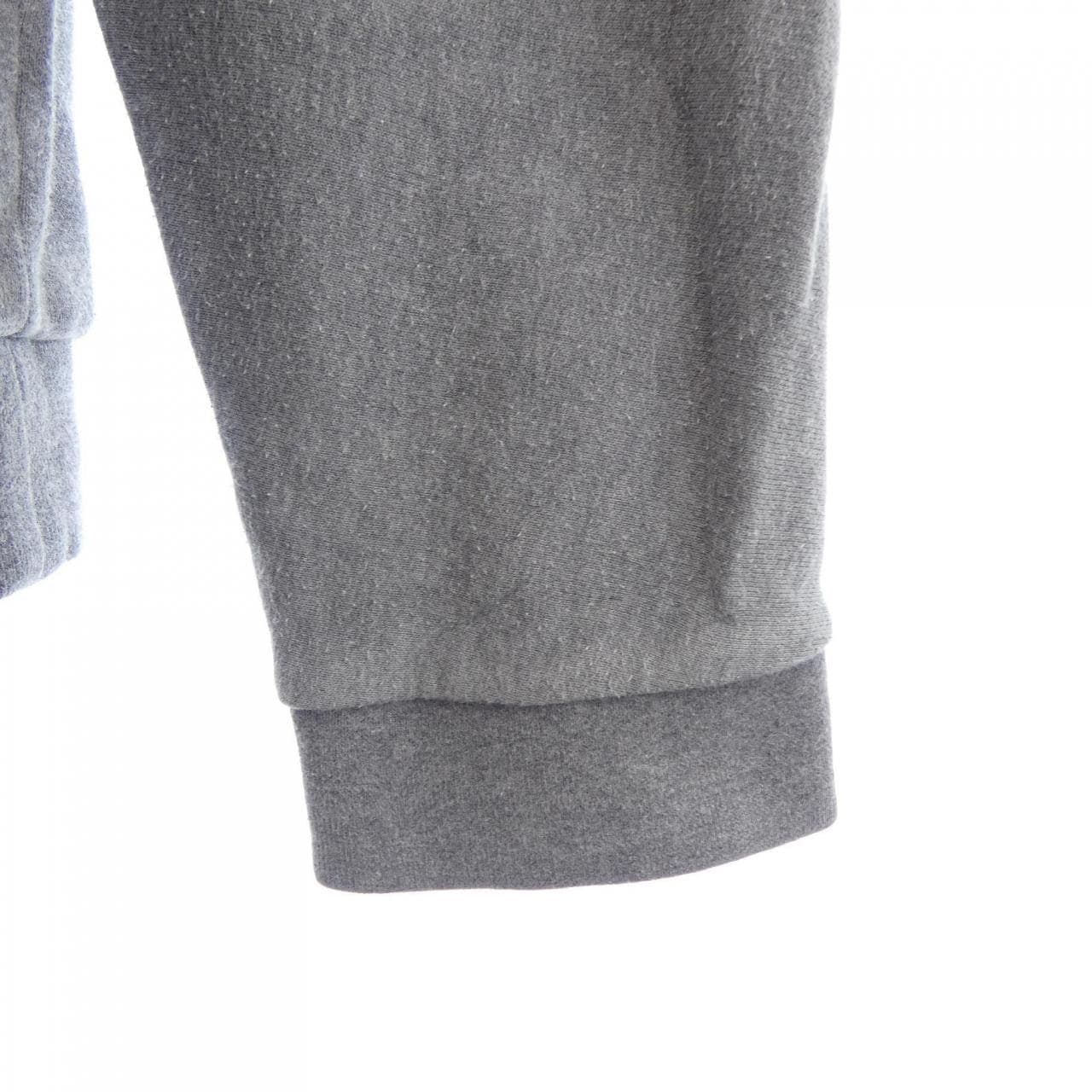 ルイヴィトン LOUIS VUITTON スクエアードLVロゴ HJY13WUYR NIGO スウェット