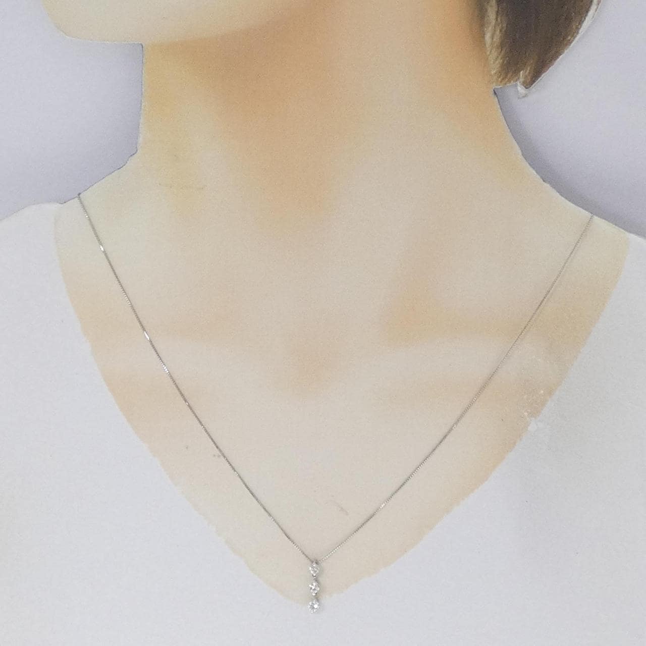 K18WG three stone Diamond necklace 0.30CT