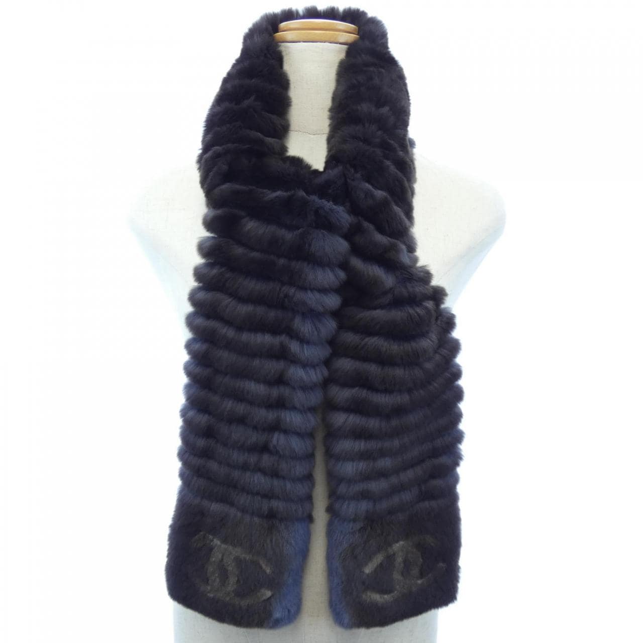 CHANEL MUFFLER