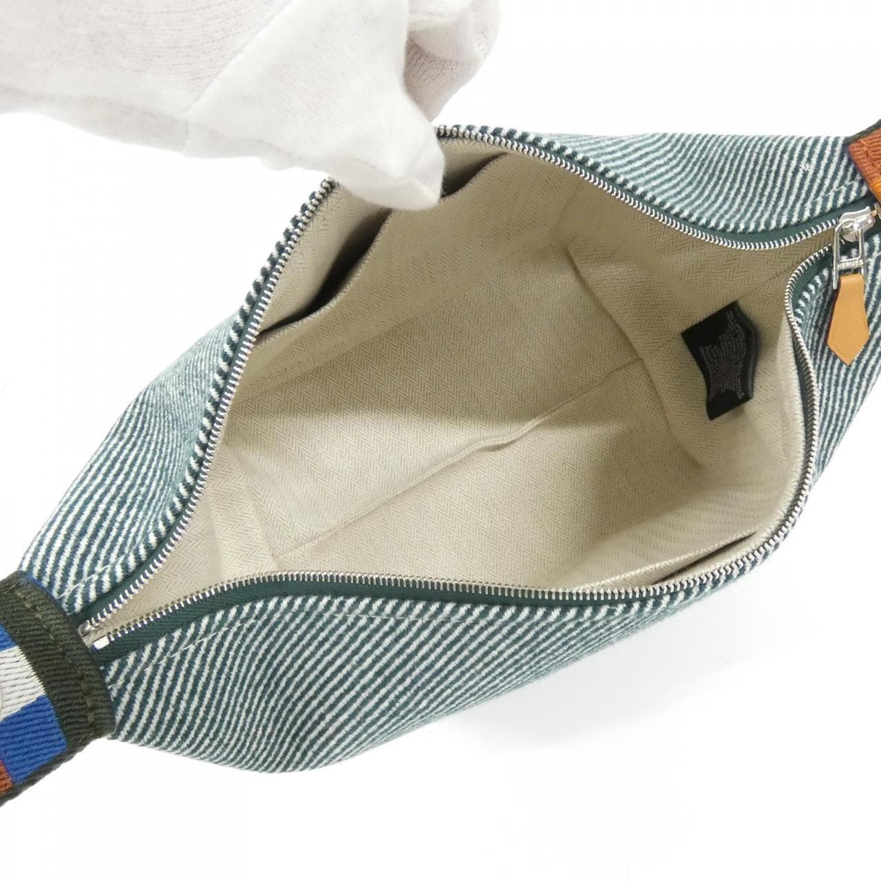 HERMES AU CARRE BRIDE A BLACK PM 103802M Pouch