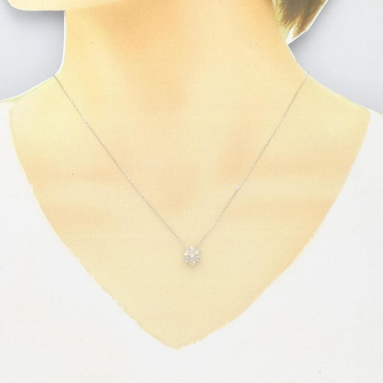 【新品】PT フラワー ダイヤモンド ネックレス 0.33CT