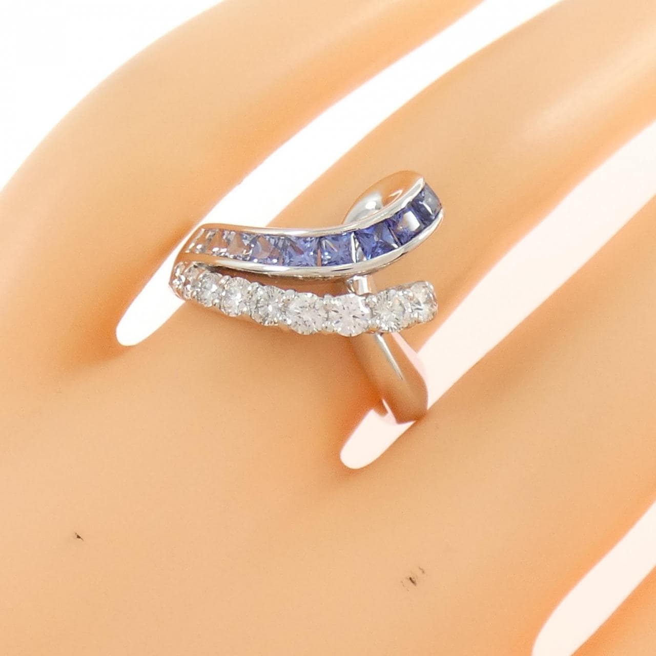 ジュネ サファイヤ リング 1.04CT