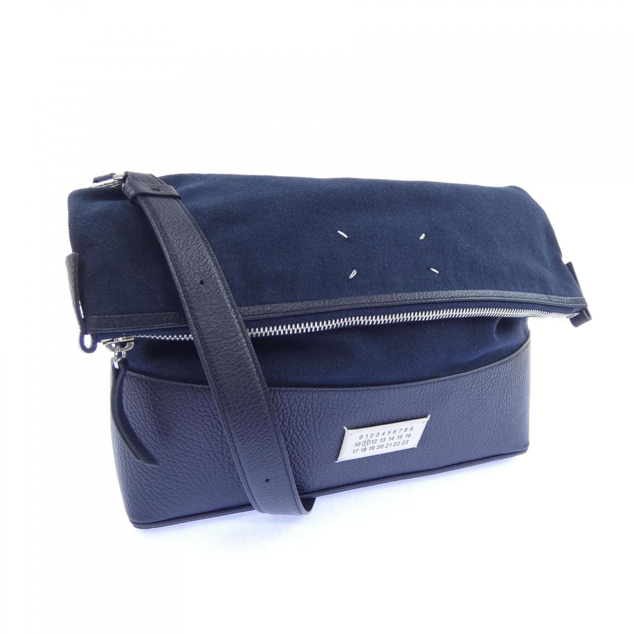 メゾンマルジェラ Maison Margiela SB1WG0043 BAG