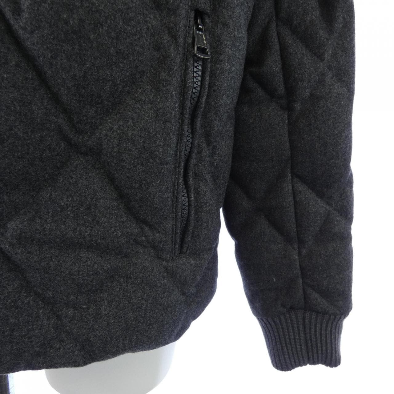 モンクレール MONCLER LABASTIDE ダウンジャケット