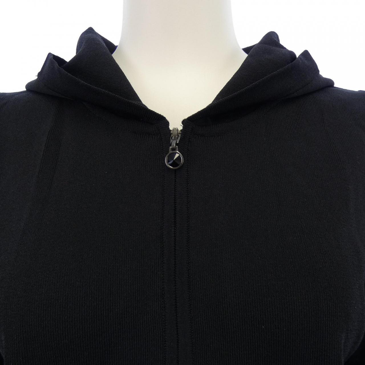 トゥービーシック TO BE CHIC W5F01-312-09 パーカー