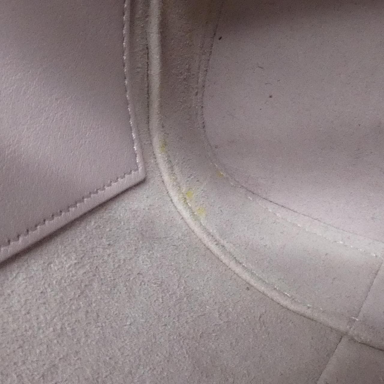 セリーヌ スモール バケット キュイル トリオンフ 198243DU3 ショルダーバッグ