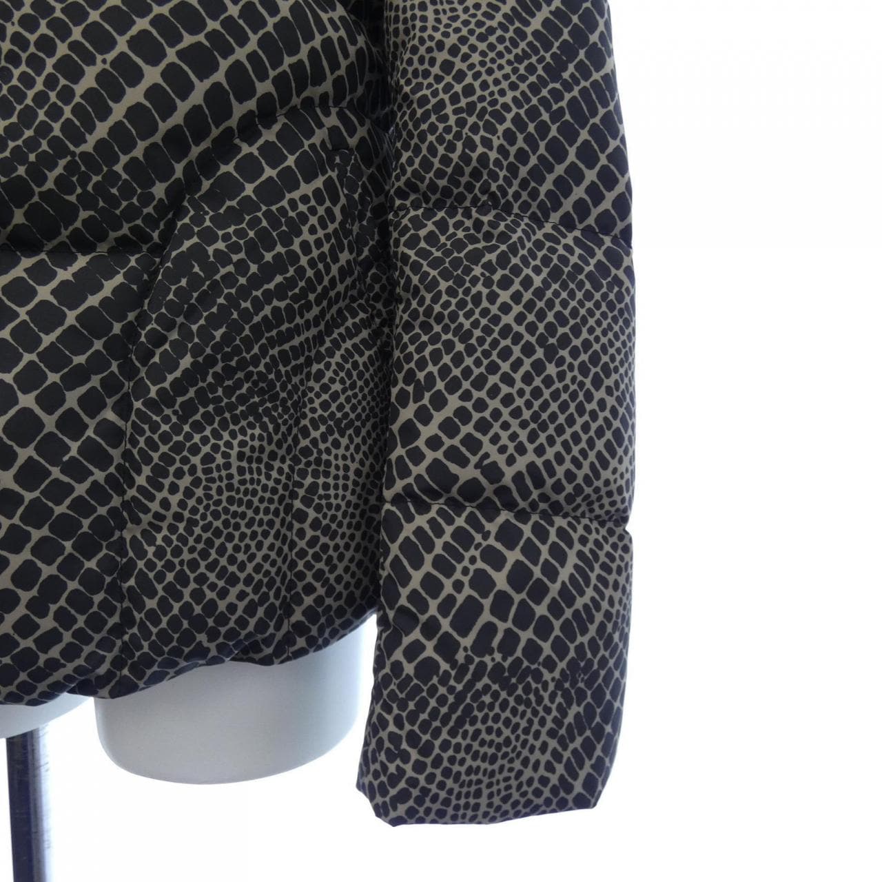 アルマーニコレツィオーニ ARMANI collezioni ダウンジャケット