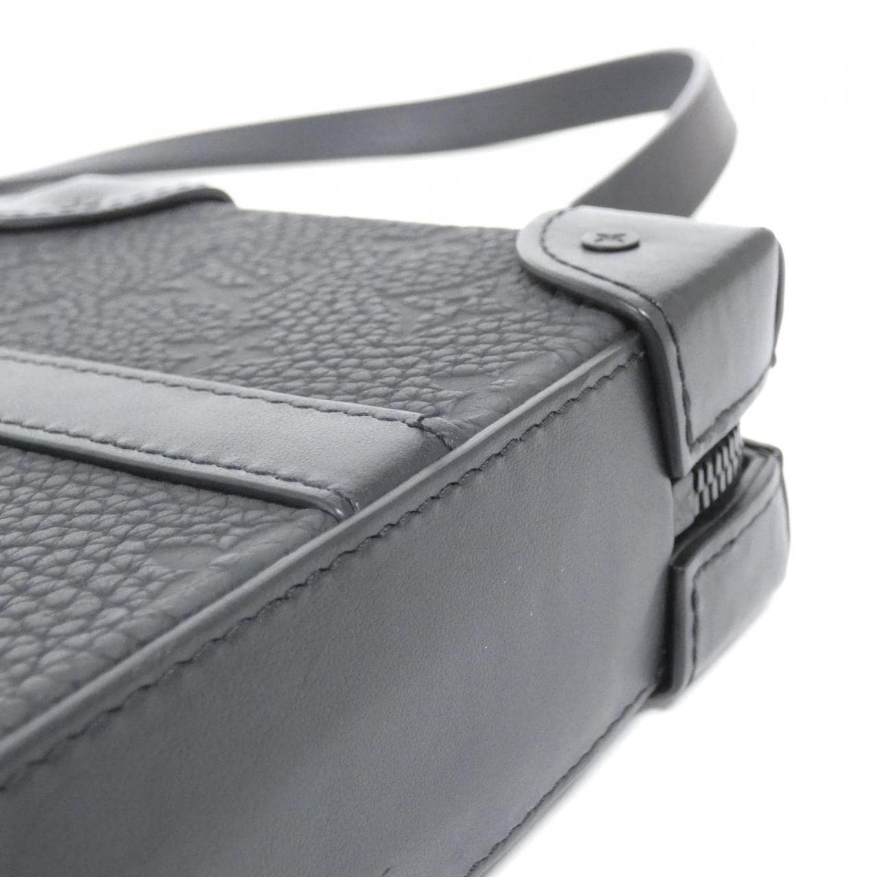 ルイヴィトン トリヨン モノグラム ソフトトランク ウォレット M80224 ショルダーバッグ