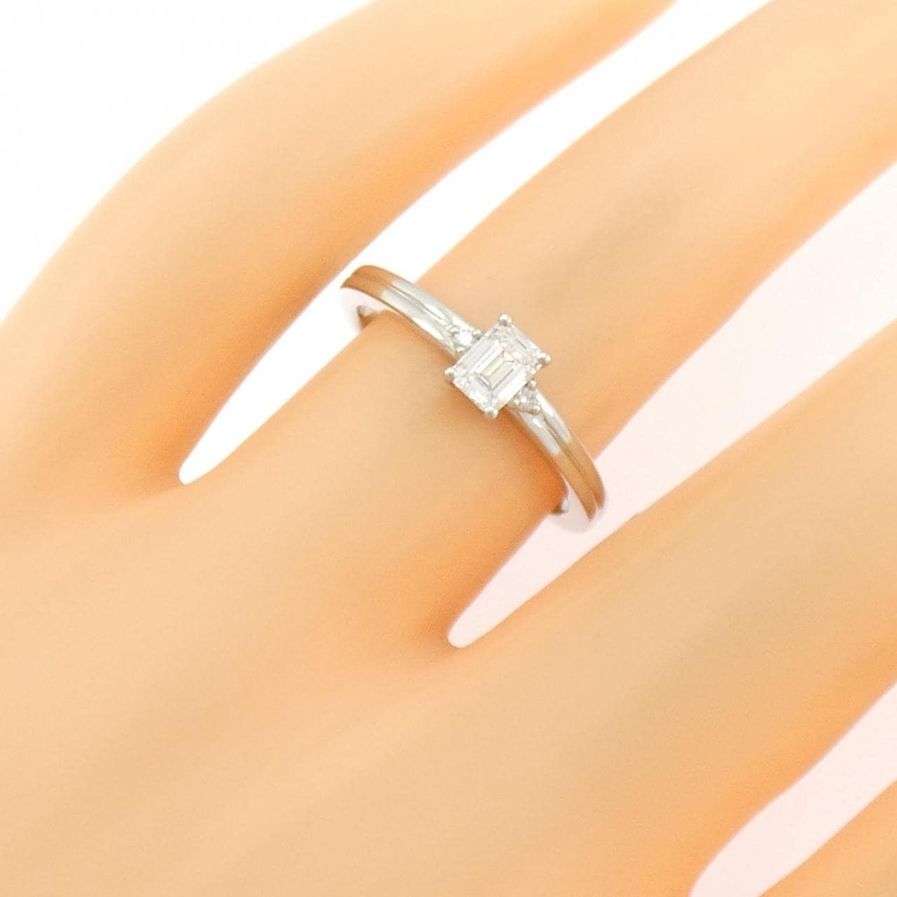 ジーエスティービー ダイヤモンド リング 0.30CT