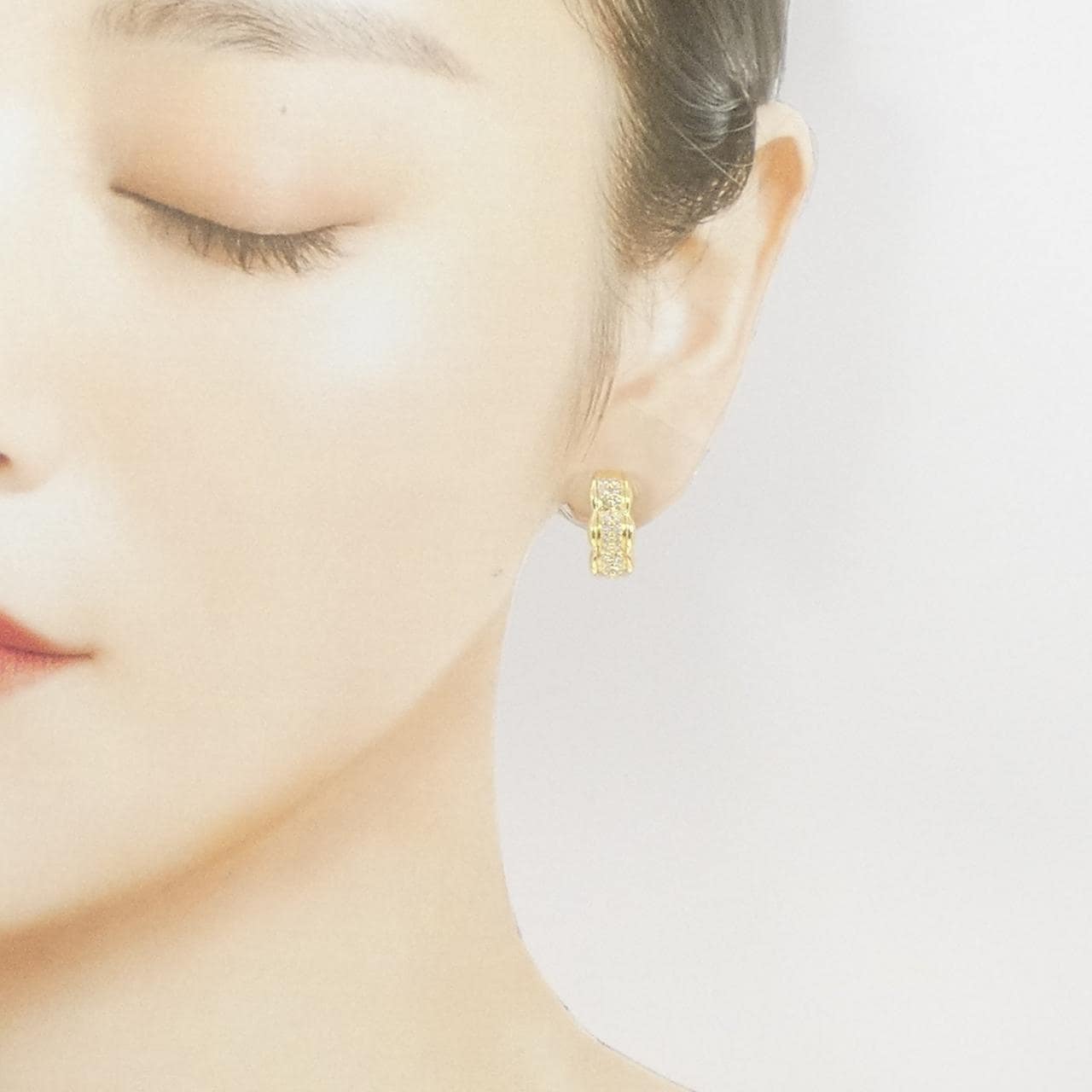 K18YG钻石耳环/耳夹，0.44克拉