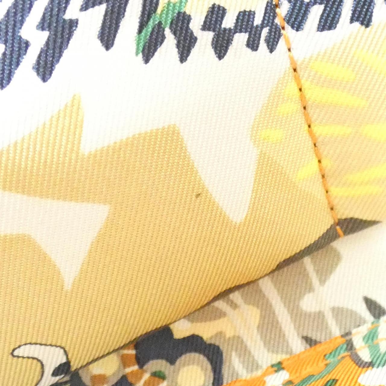 エルメス EN LIBERTE シルク イン クラシック 084810CK 財布