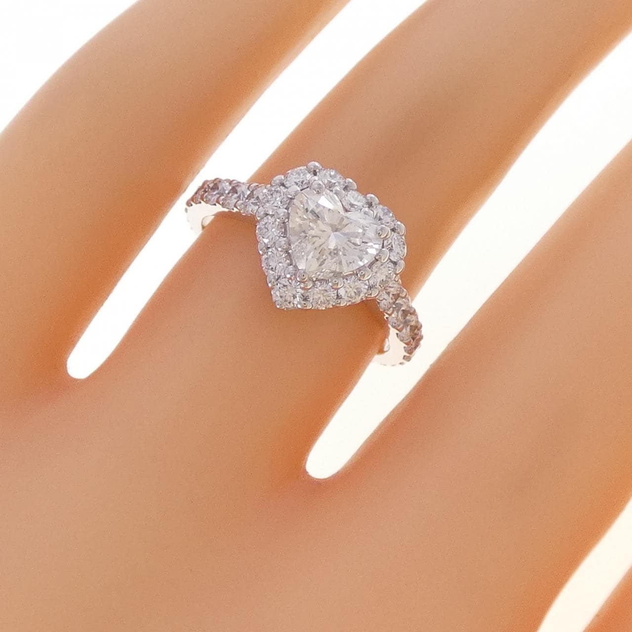 グラフ アイコン リング 0.70CT (G VS1)