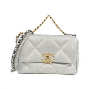 CHANEL shoulder bag