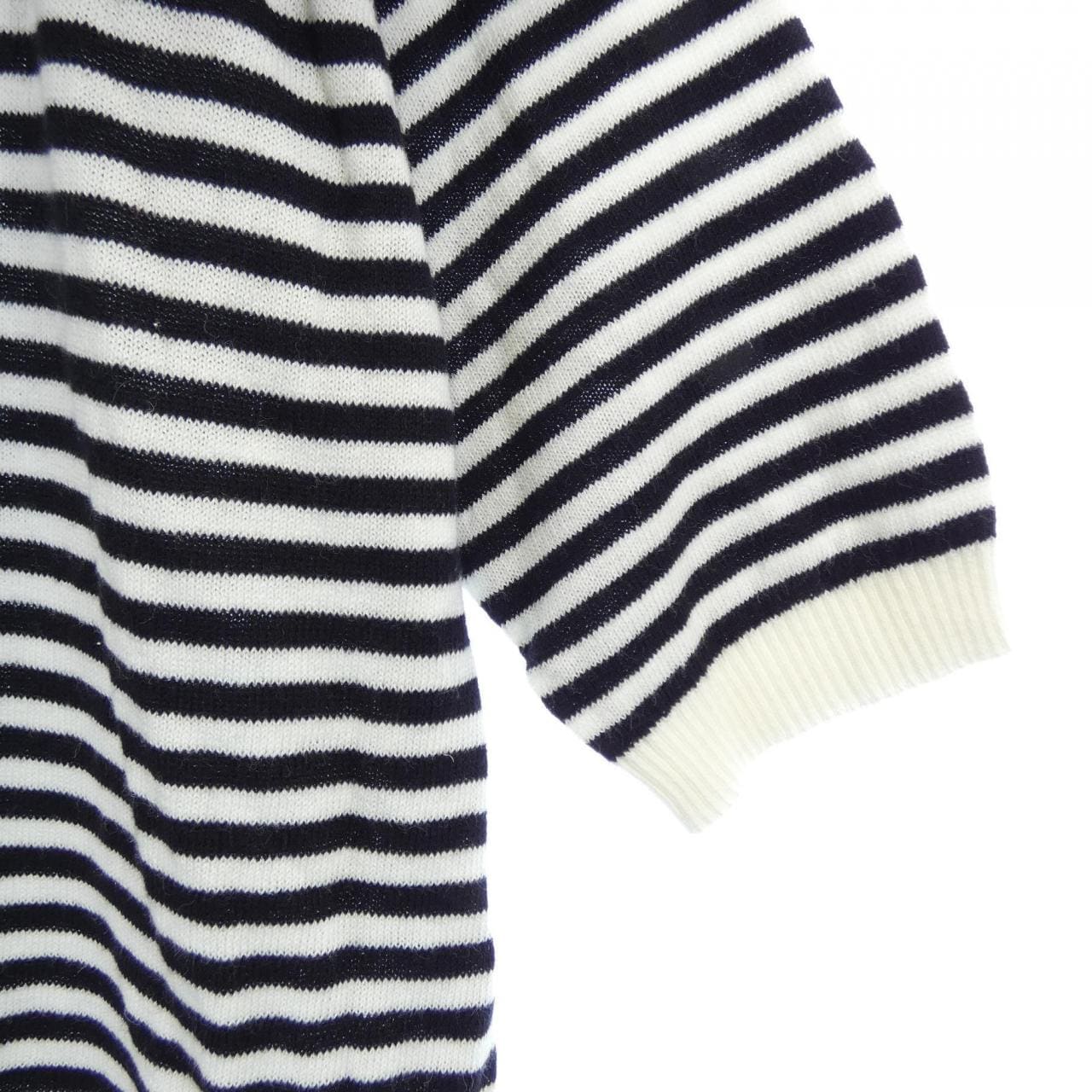 ザニューハウス THE NEWHOUSE トップス