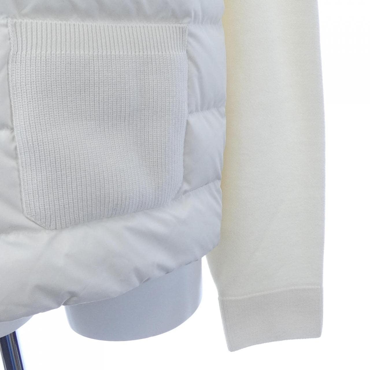 【新品】モンクレール MONCLER K20939B00036 ダウンジャケット