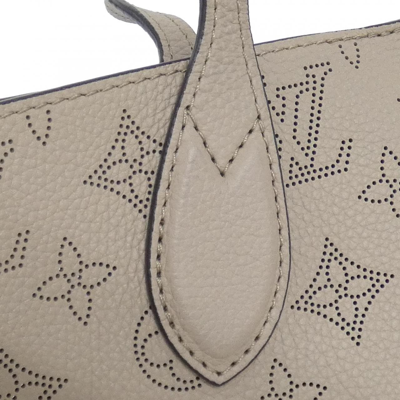 ルイヴィトン マヒナ ブロッサム PM M21849 バッグ