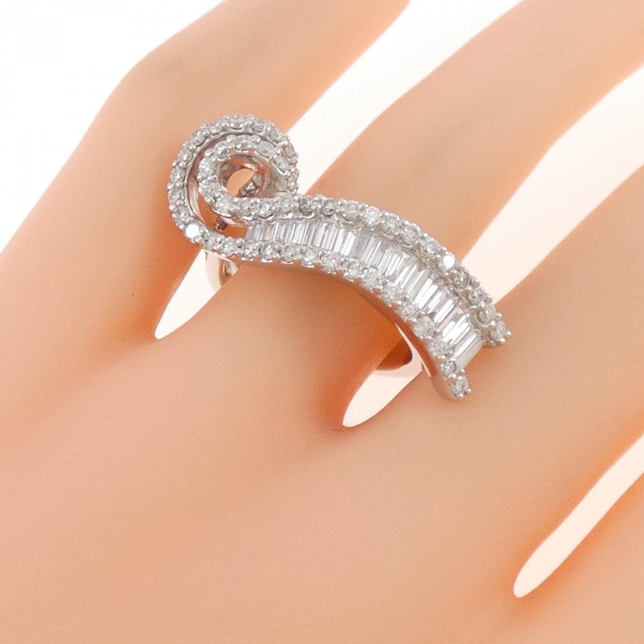 PT900 ダイヤモンド リング 1.60CT
