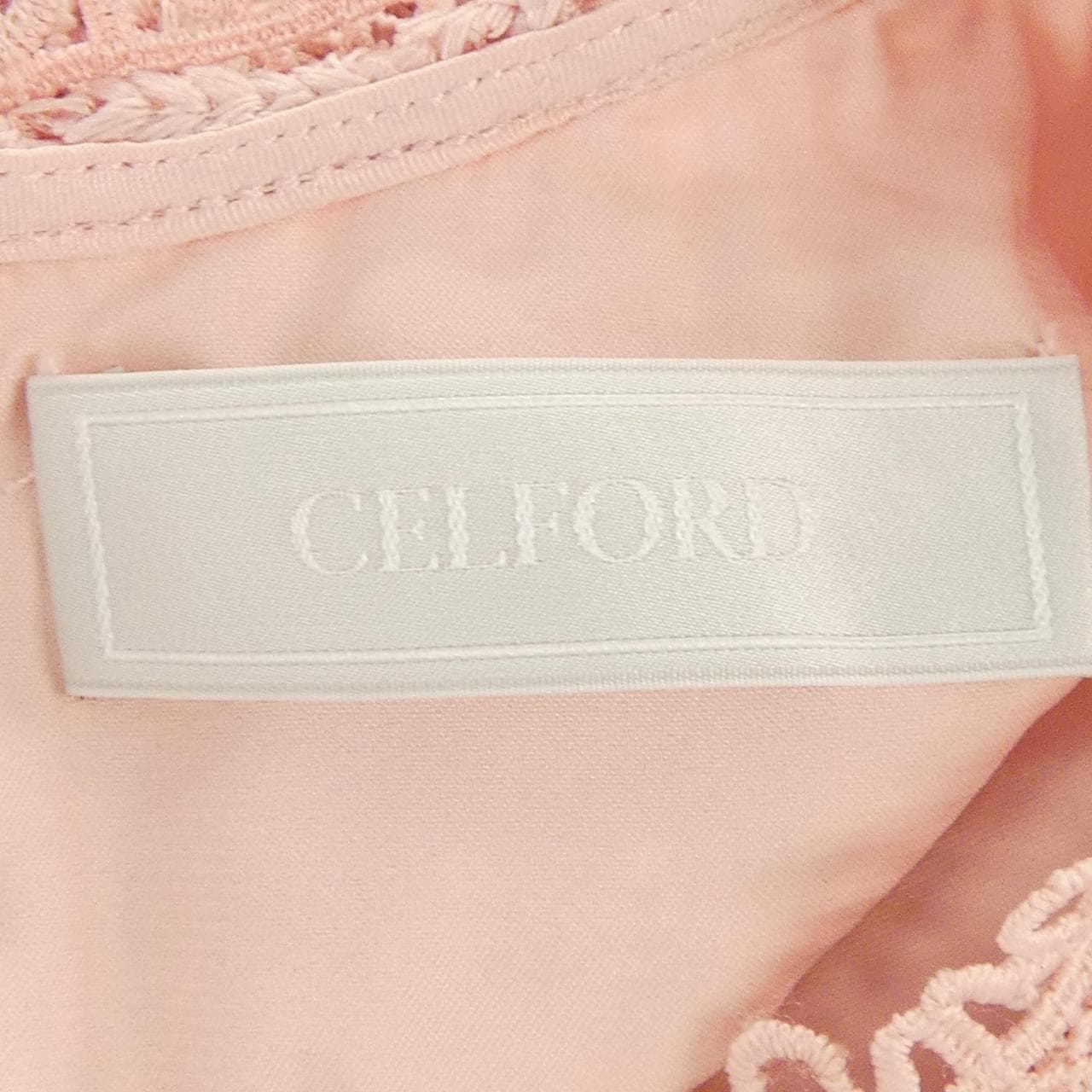 セルフォード CELFORD トップス