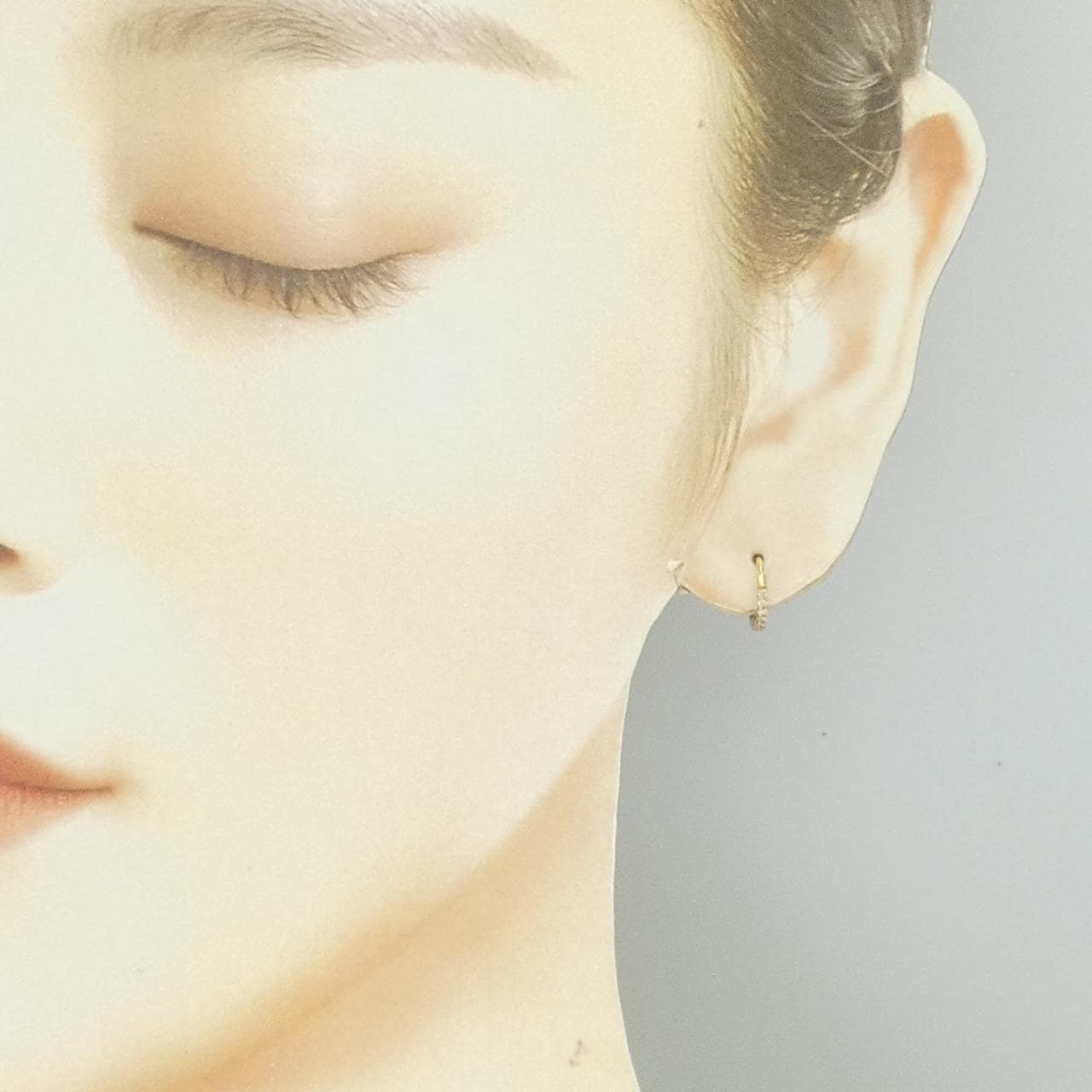 ヒロタカ マンハッタン ピアス 0.12CT