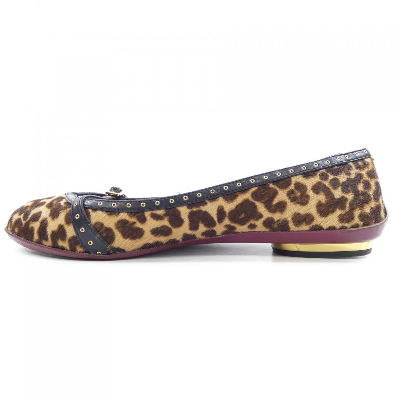 サルヴァトーレフェラガモ SALVATORE FERRAGAMO フラットシューズ