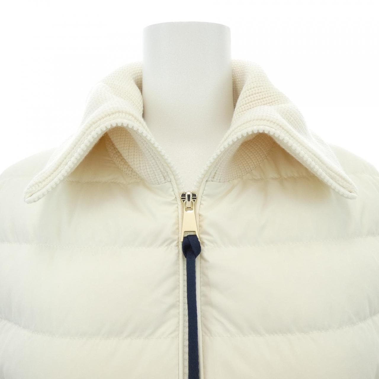 モンクレール MONCLER 20939B00035 ダウンジャケット