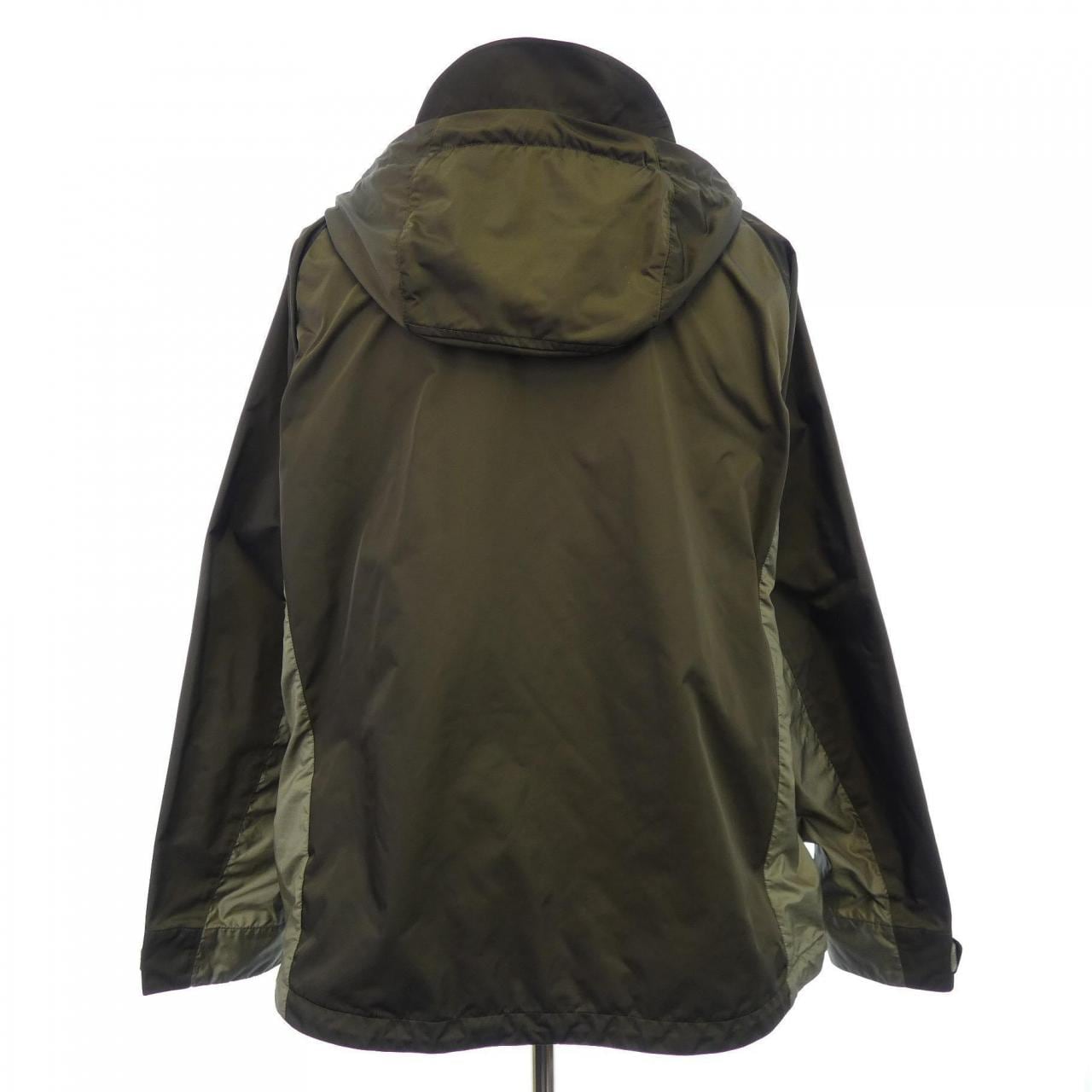 白色登山外套WHITE MOUNTAINEERING外套