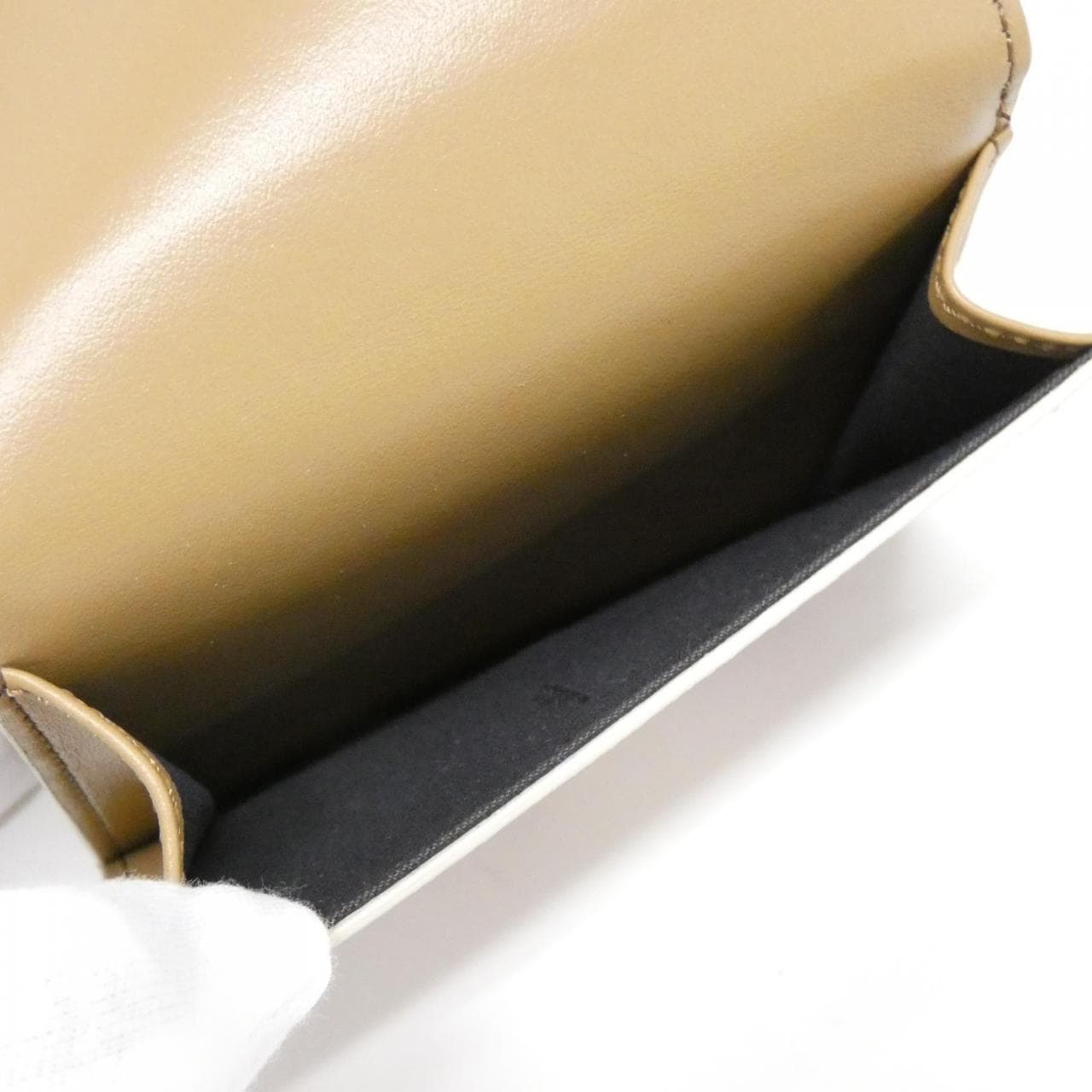 【新品】フェンディ 8M0480 AV1Y 財布