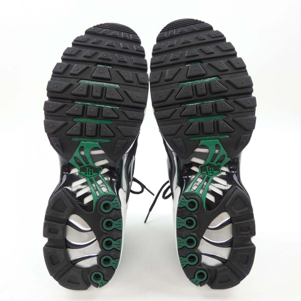 ナイキ NIKE スニーカー