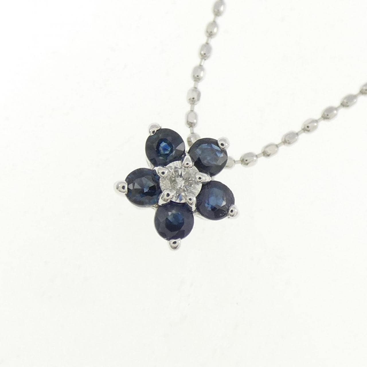 K14WG フラワー サファイヤ ネックレス