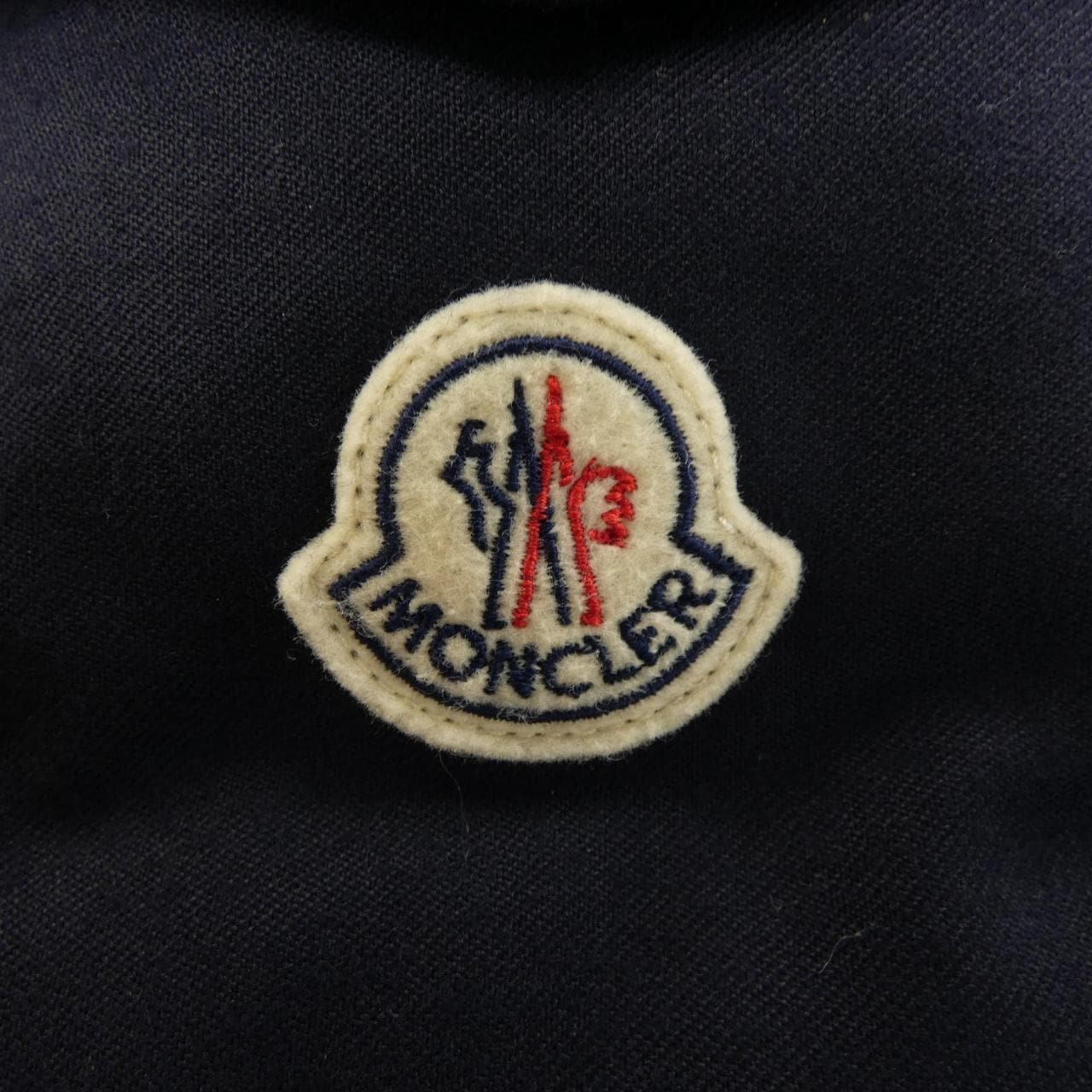 モンクレール MONCLER ダウンジャケット