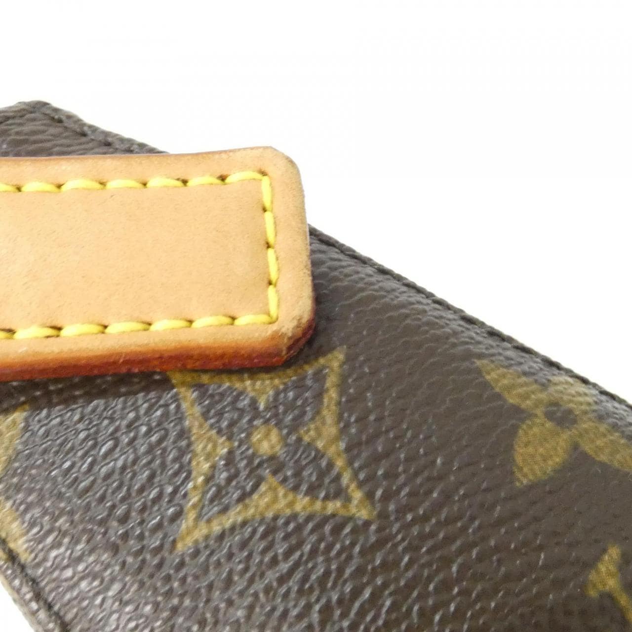 LOUIS VUITTON Monogram Loop 中号 M51146 单肩包