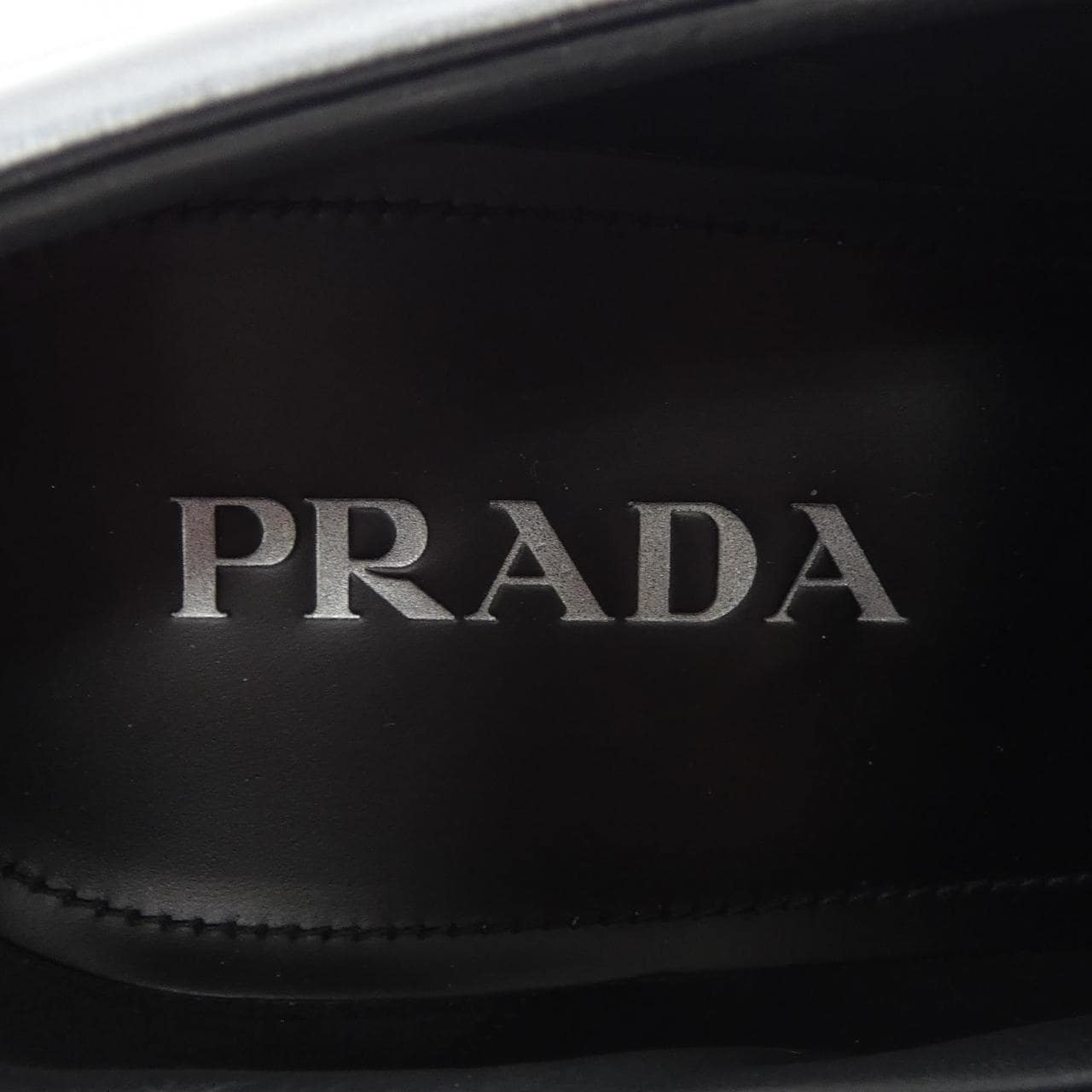 プラダ PRADA モノリスブラッシュドレザーローファー 2DE129 シューズ