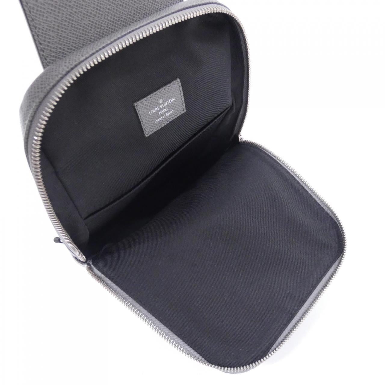 LOUIS VUITTON Taiga Avenue 单肩包 M30801 单肩包