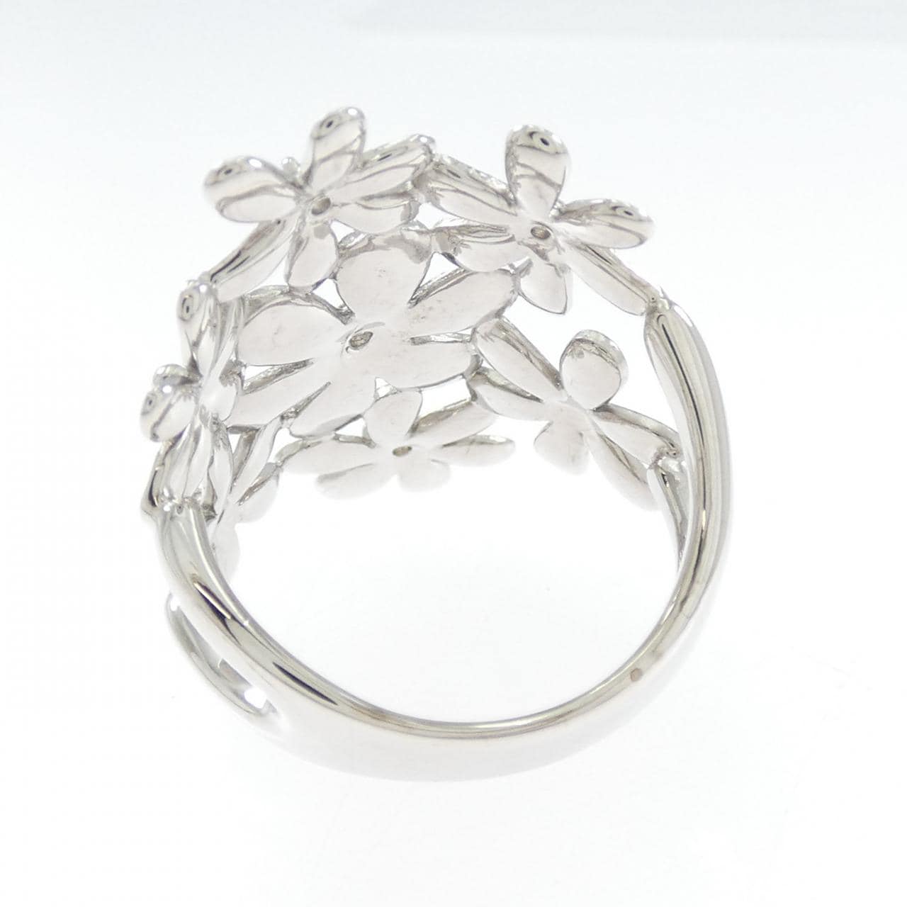 K18WG flower Diamond ring 0.13CT