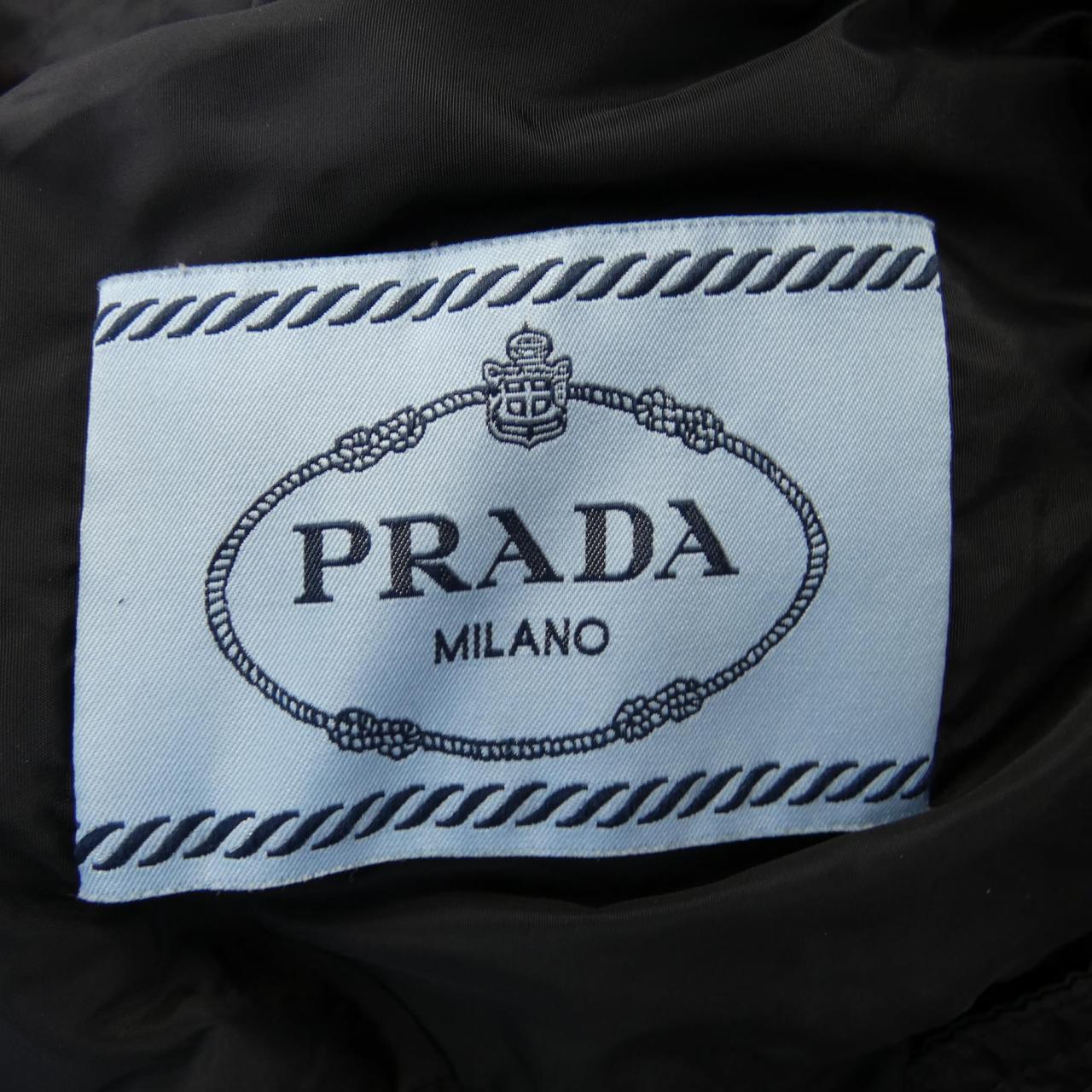 プラダ PRADA ダウンコート