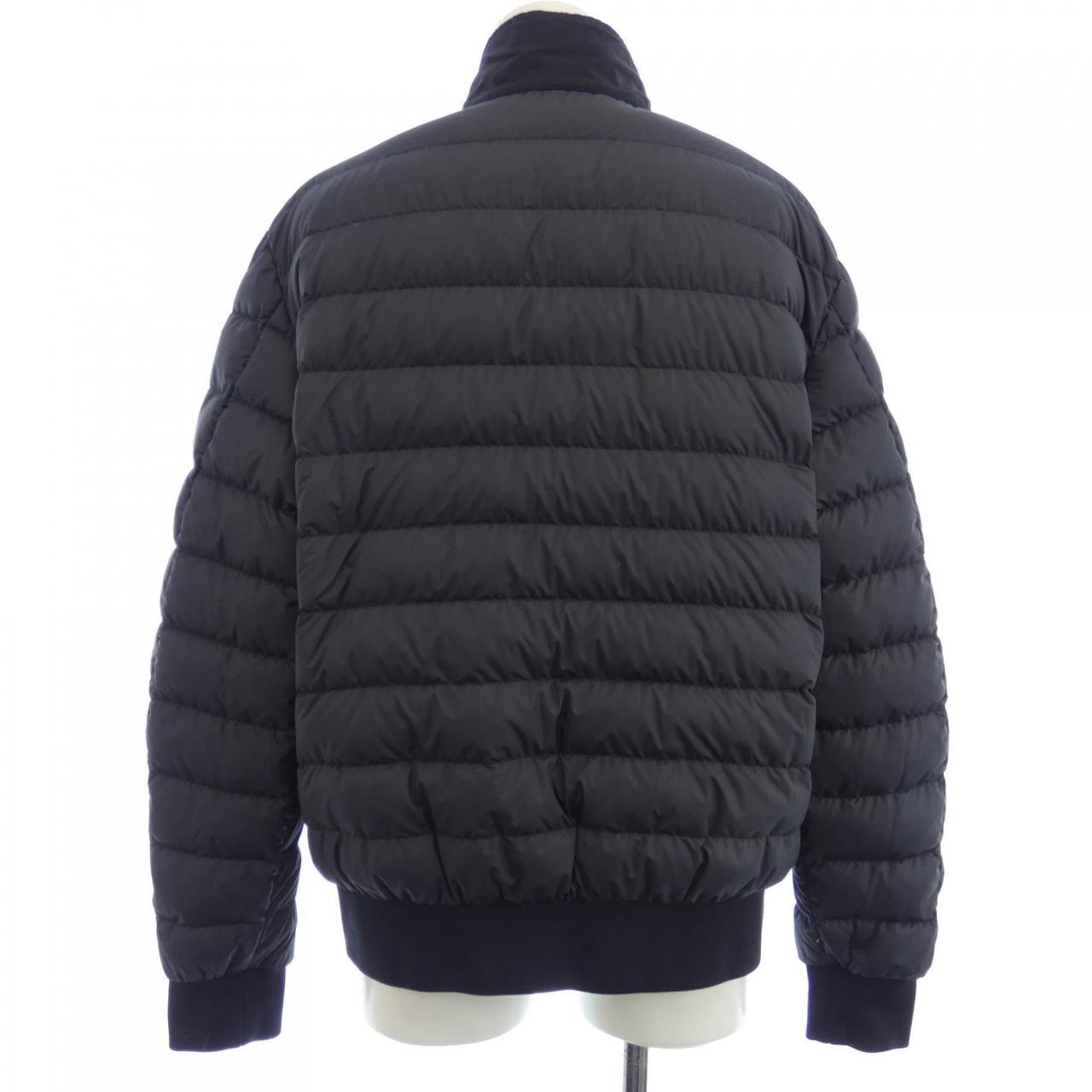 モンクレール MONCLER ダウンジャケット