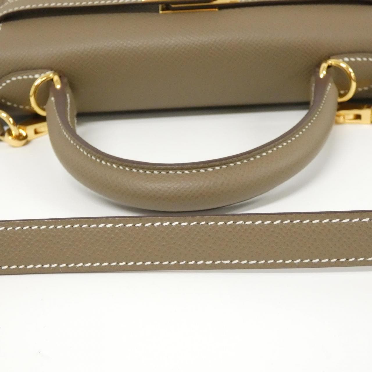 HERMES Kelly 25 厘米 038416CC 包