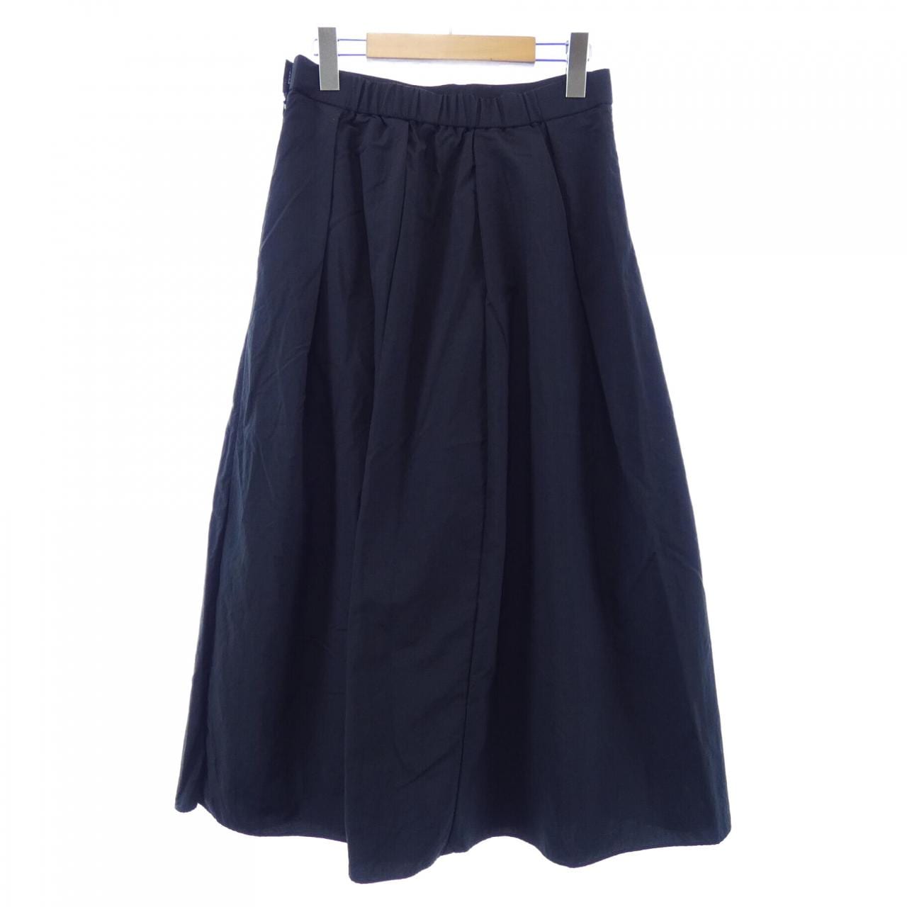 ニジュウサンク 23区 スカート