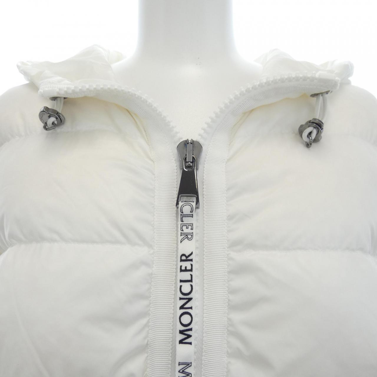 モンクレール MONCLER ダウンジャケット