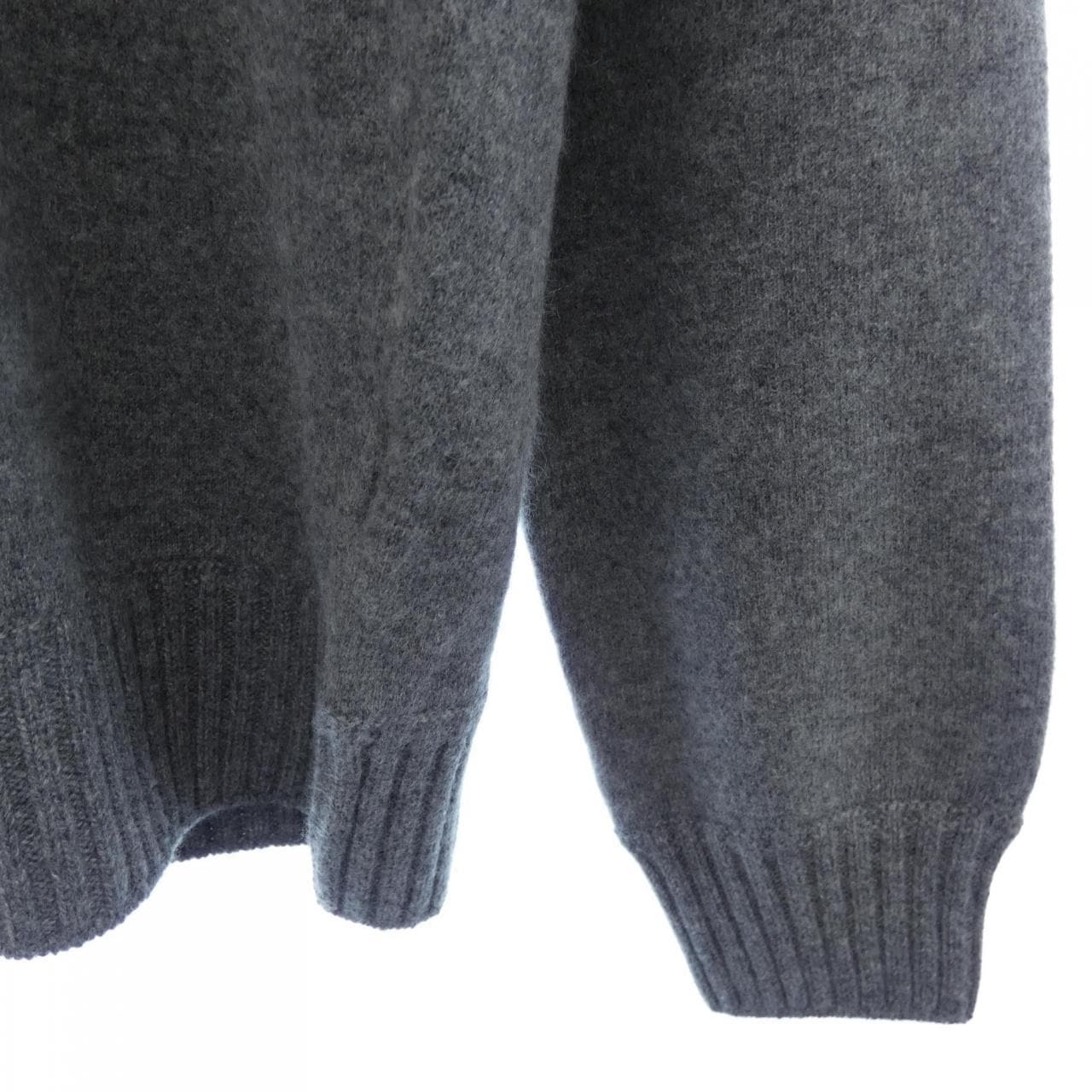 MAGAZZINO RICAMBI ニット