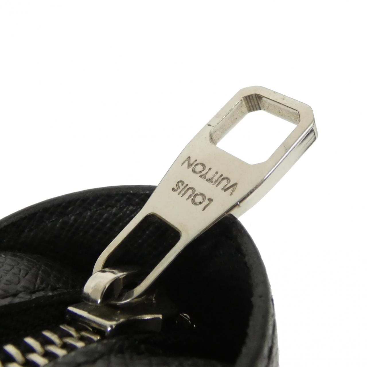 ルイヴィトン タイガ ジッピーXL M44275 財布