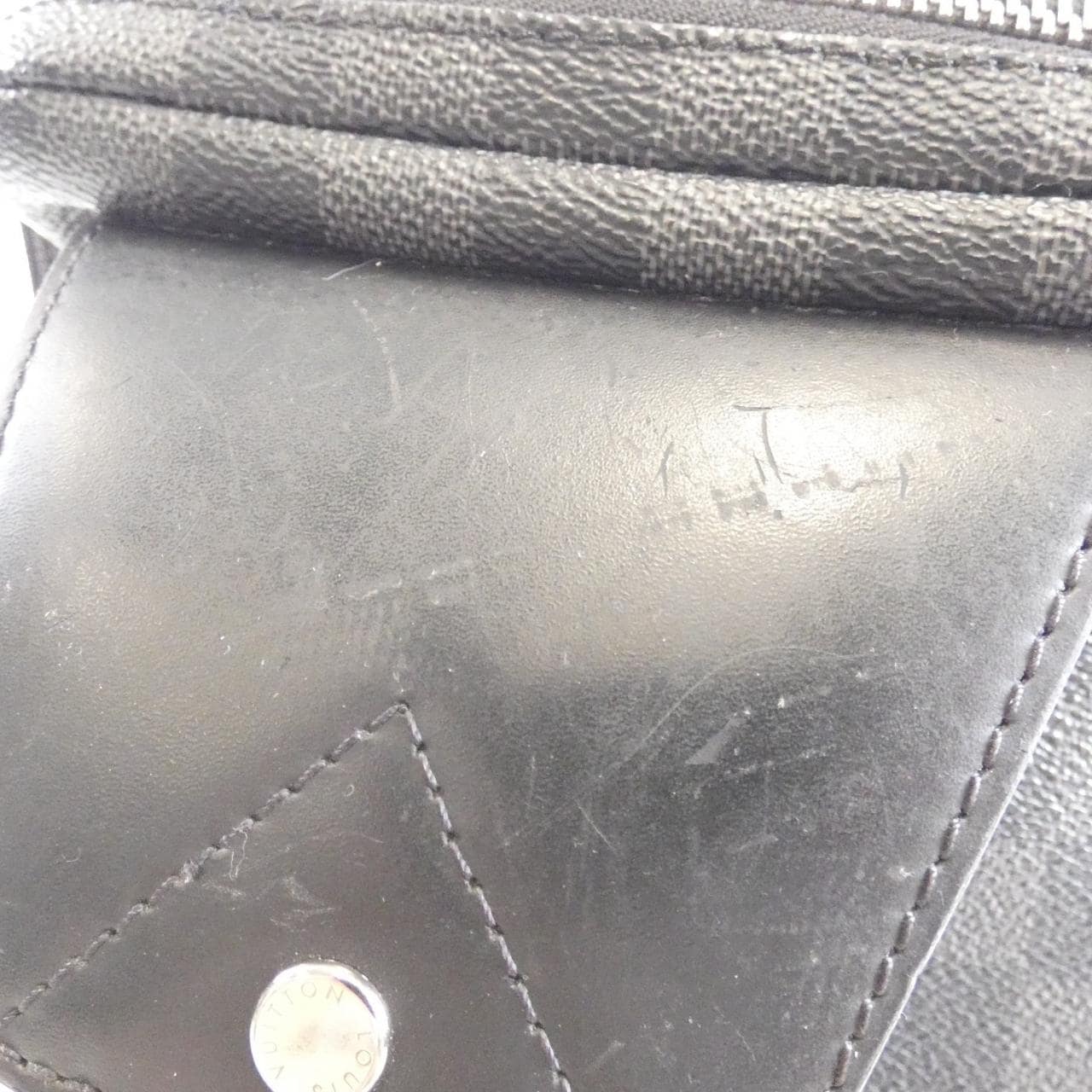 LOUIS VUITTON Damier Graphite Avenue 單肩包 N41719 肩包