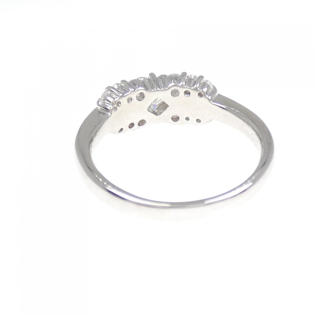 PT ダイヤモンド リング 0.71CT