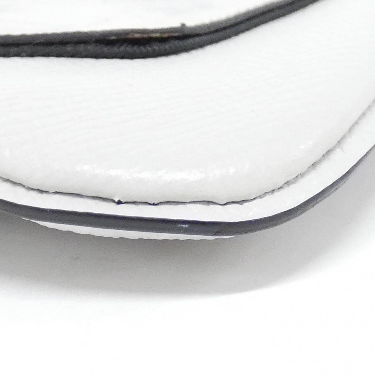 ルイヴィトン タイガ ラマ フラップ メッセンジャー M30411 ショルダーバッグ