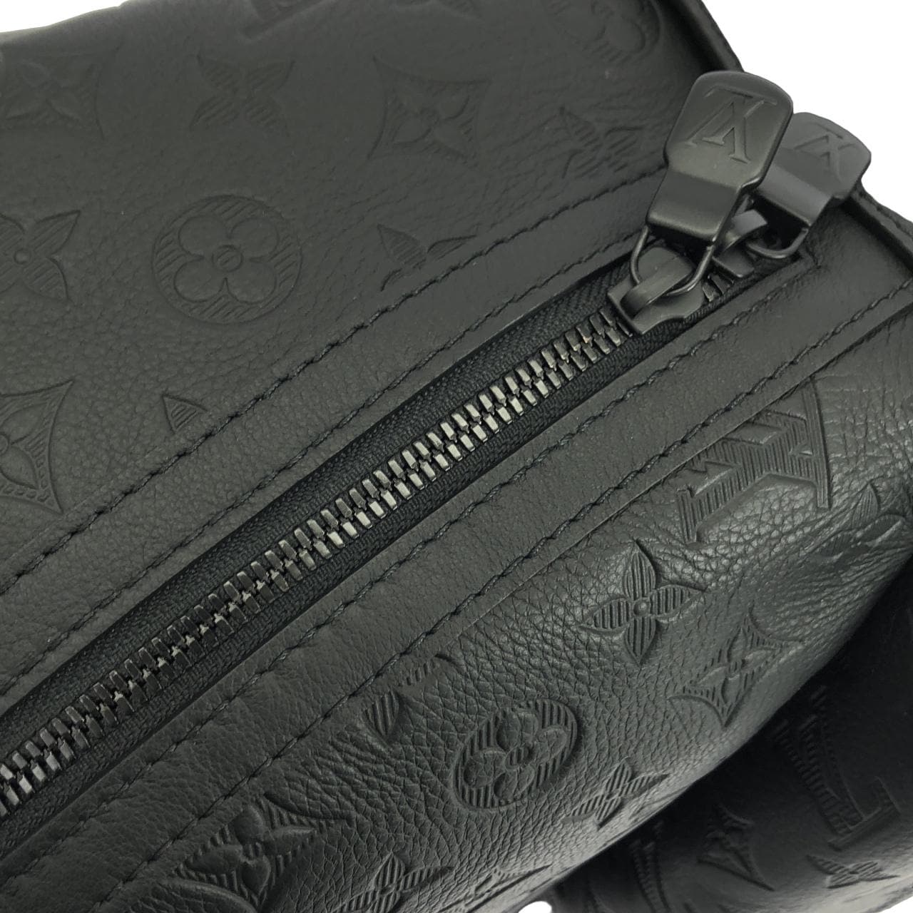 ルイヴィトン モノグラム シャドウ ディスカバリー バックパック PM M46553 リュックサック