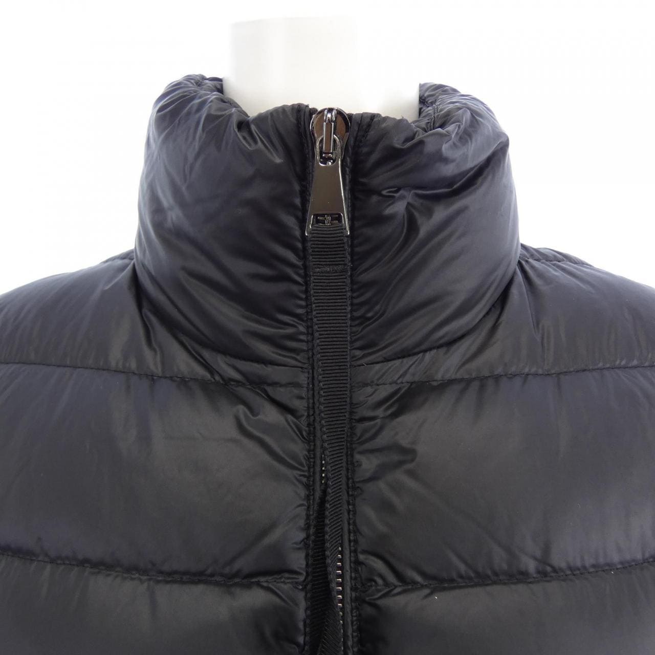 モンクレール MONCLER 20939B00030 ダウンジャケット